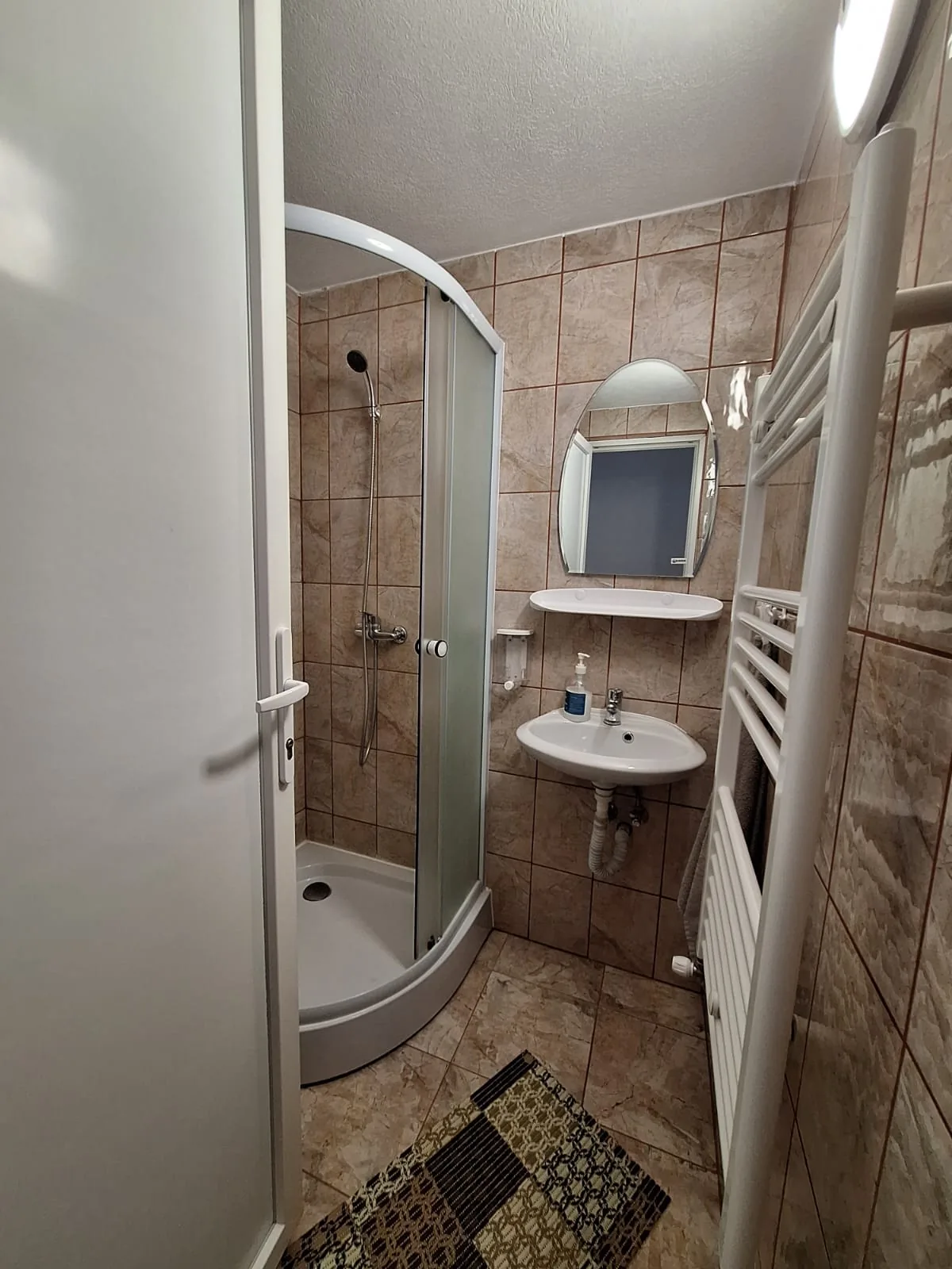 Apartman 8 – fürdőszoba