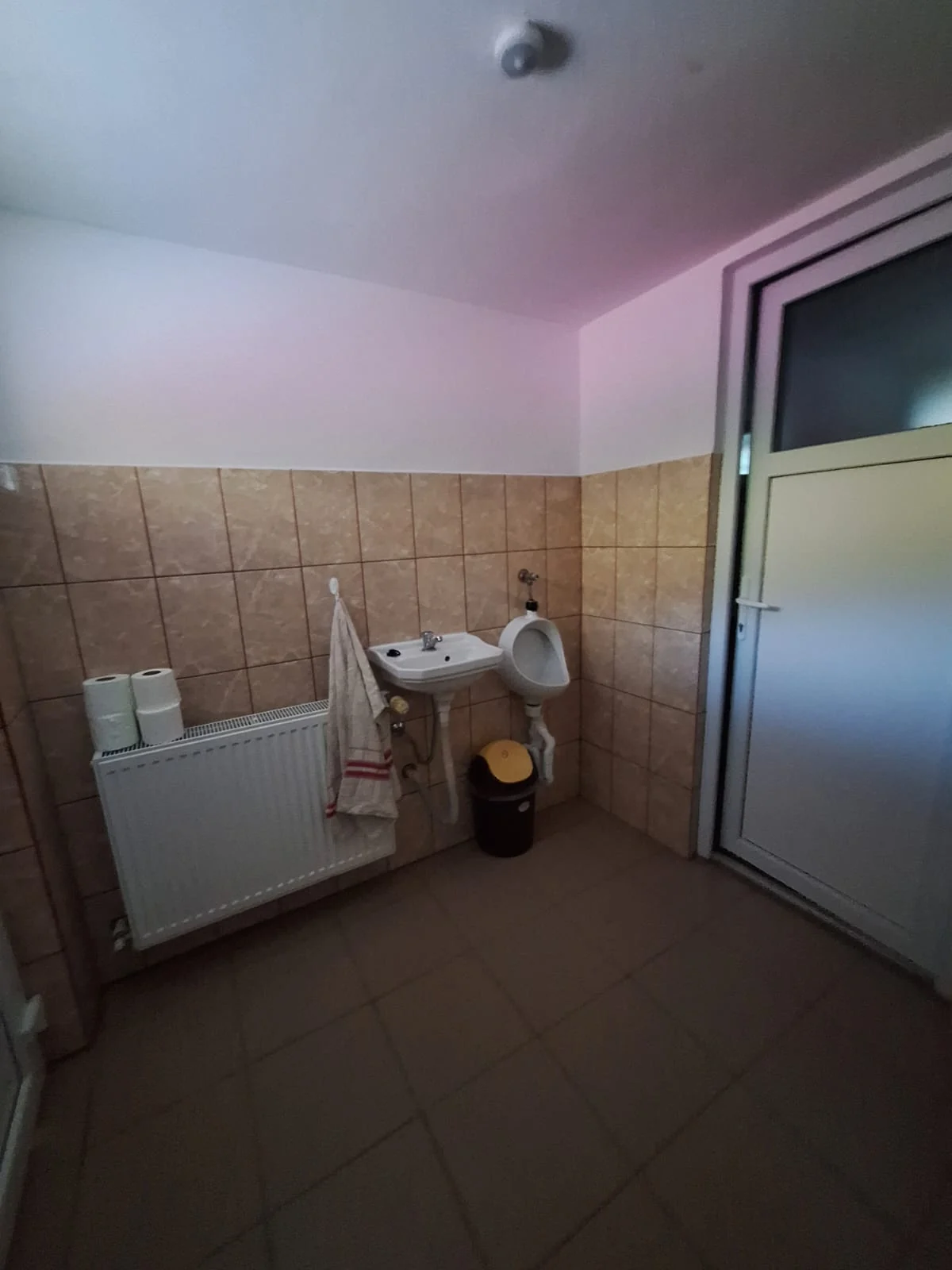 Men's bathroom