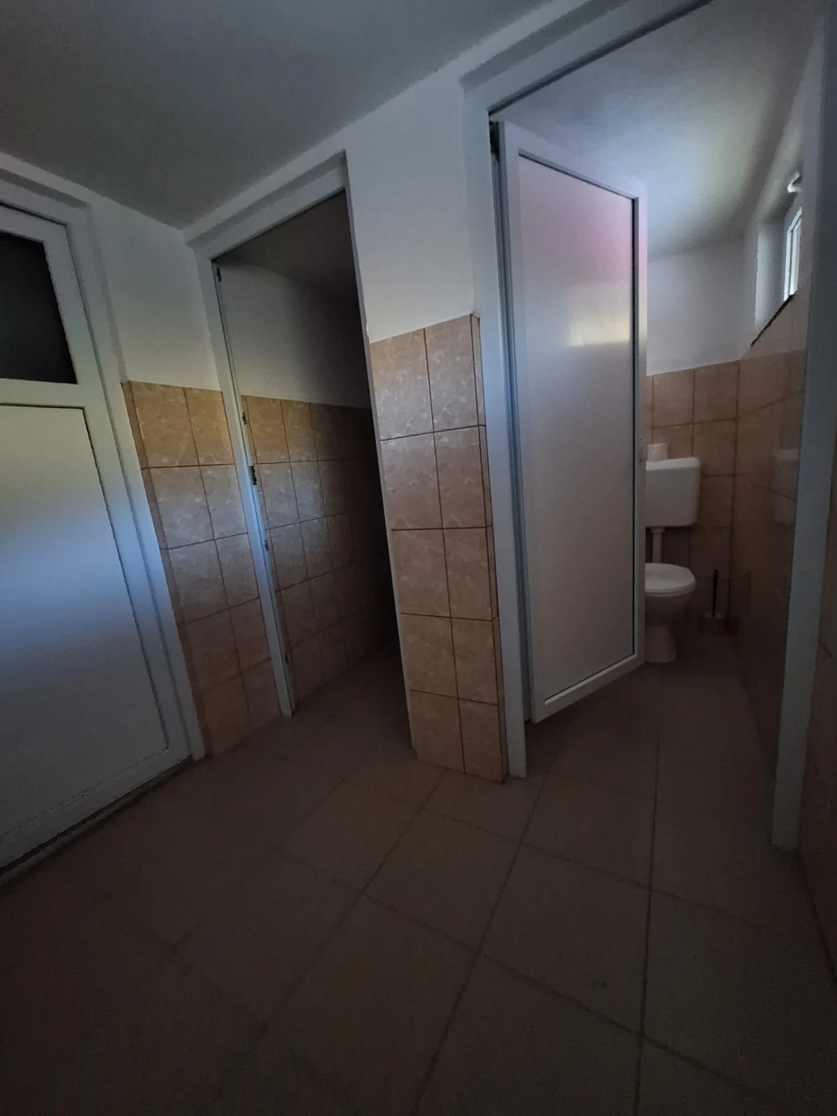 Men's bathroom